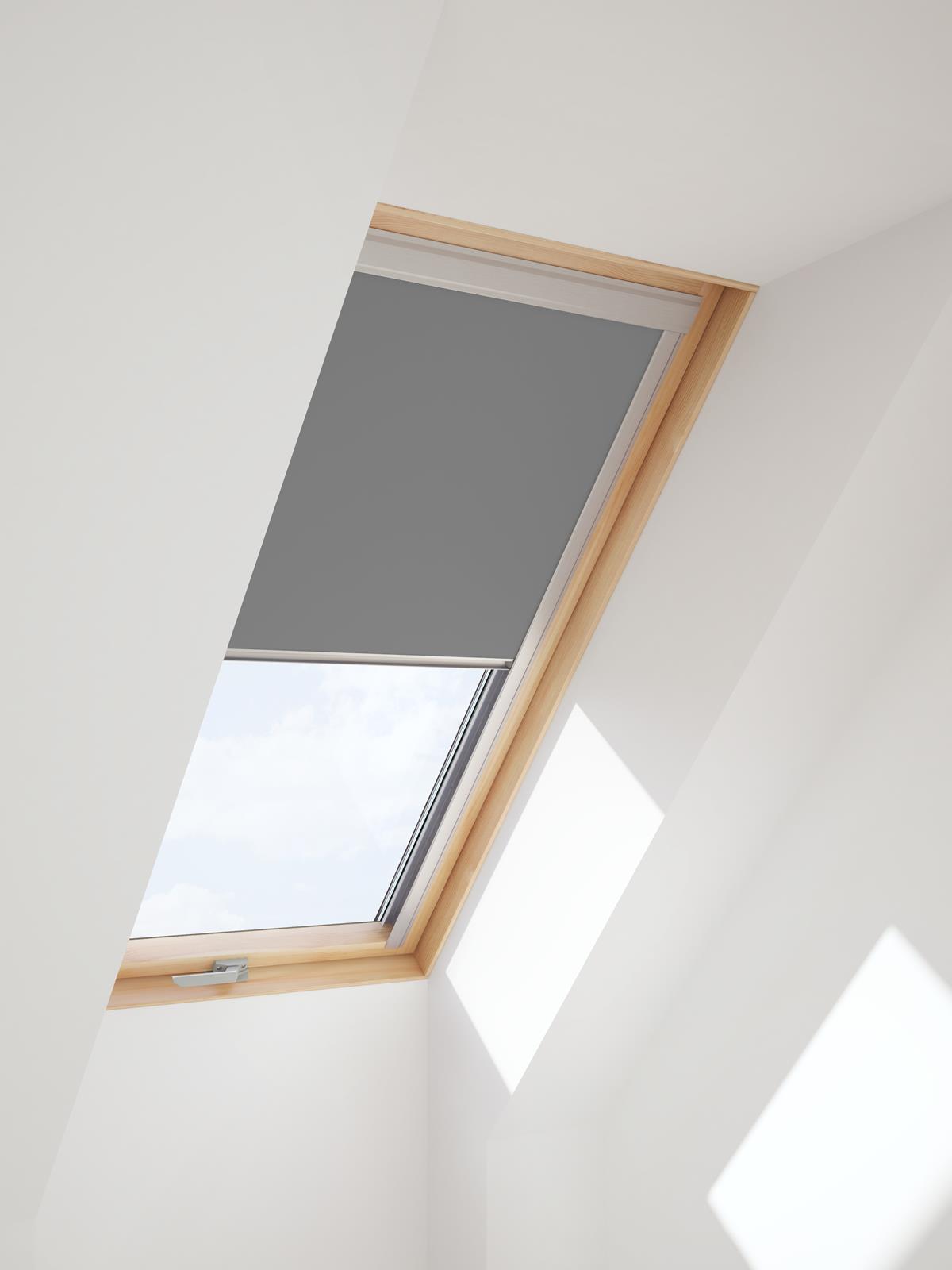 Store VELUX graphite pour chambre