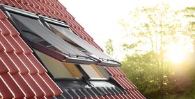 Fenêtre triple vitrage VELUX GLL 1064 | Finition bois massif