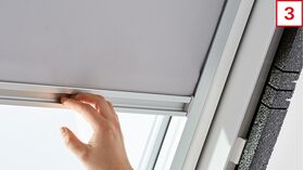 ROTO ZRV | Store occultant pour les fenêtres de toit Roto