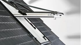 ROTO ZAR | Store pare-soleil pour fenêtre de toit Roto