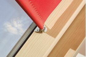 FAKRO ARS | Store tamisant pour les fenêtres de toit FAKRO ✓ Compatible avec ARTENS et OptiLight