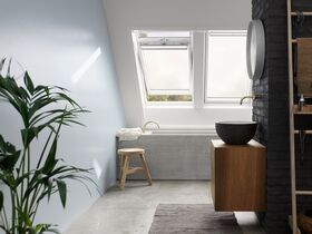 Fenêtre de toit VELUX GGU 0062 | Finition EverFinish - Le blanc éternel