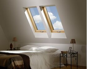 Fenêtre de toit FAKRO FTS-V U2 | en bois, à pivot central, double vitrage avec ventilation