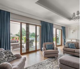 Fenêtre en PVC VEKA V82