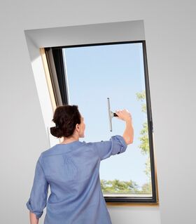 Fenêtre triple vitrage VELUX GLL 1061 | Finition bois massif
